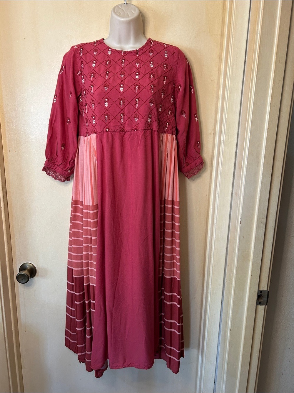 Max Fashion Embroidered Kurta Maxi Dress in Rose size M